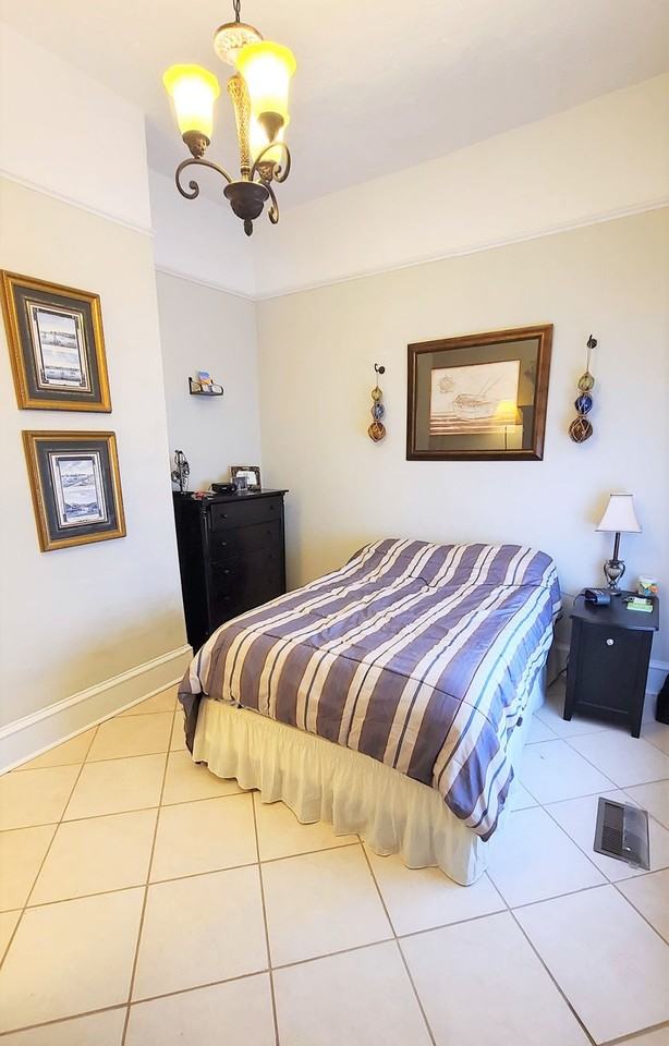 116 N Lewis St - Photo 3 of 14