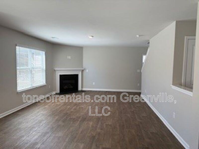 304 Millen Dr - Photo 4 of 19