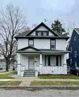 featured image of 924 Sherman Ave