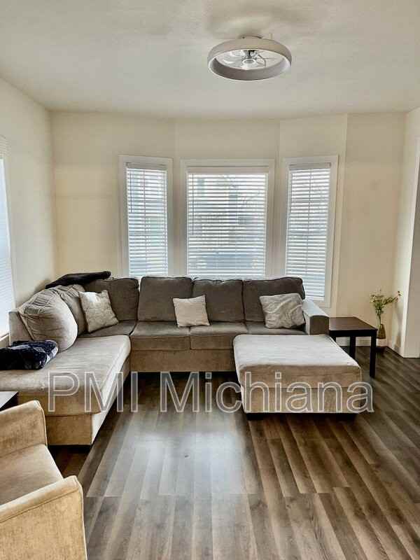 924 Sherman Ave - Photo 4 of 30