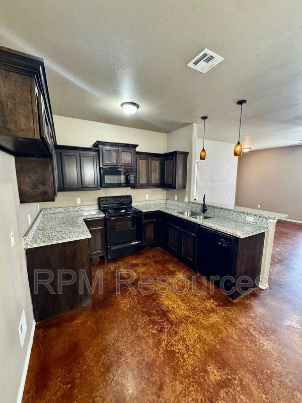 1824 Post Oak Rd - Photo 7 of 19