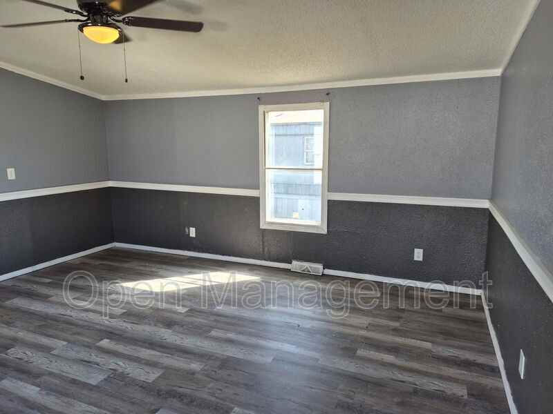 4511 Dirt Rd - Photo 6 of 10