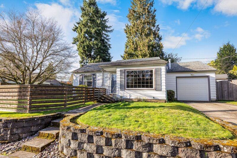 4317 Se Lexington St - Photo 2 of 20