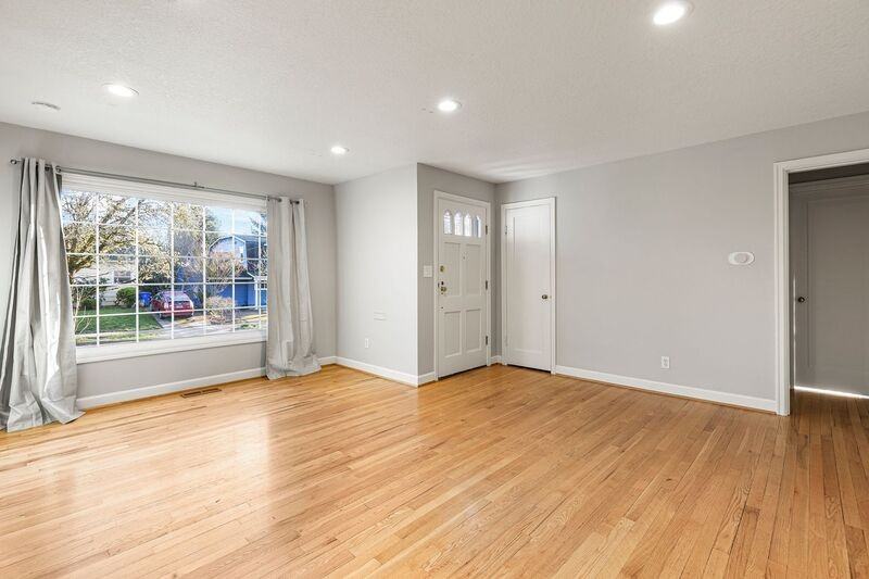 4317 Se Lexington St - Photo 3 of 20