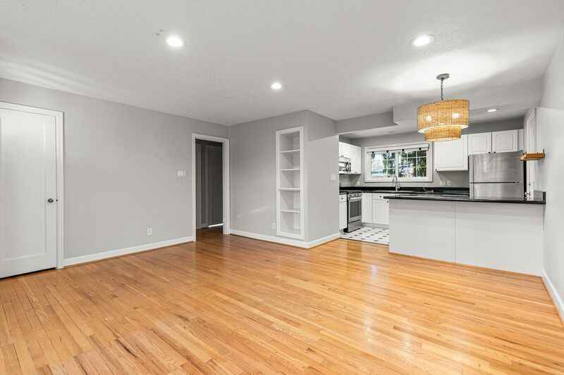 4317 Se Lexington St - Photo 5 of 20