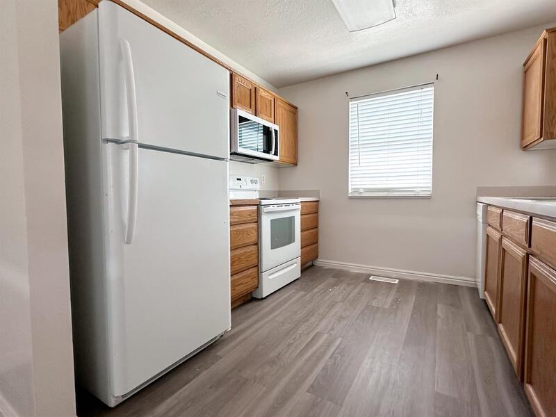 327 Nw - Photo 6 of 11