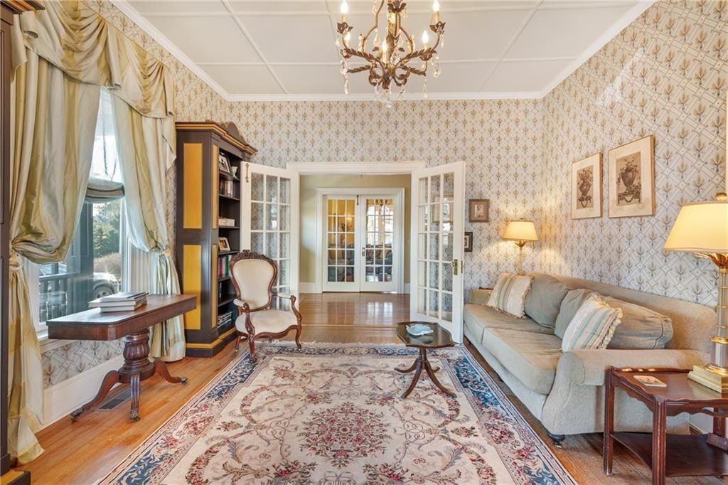 287 Gibbs Ave - Photo 6 of 50