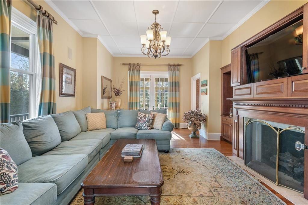 287 Gibbs Ave - Photo 7 of 50