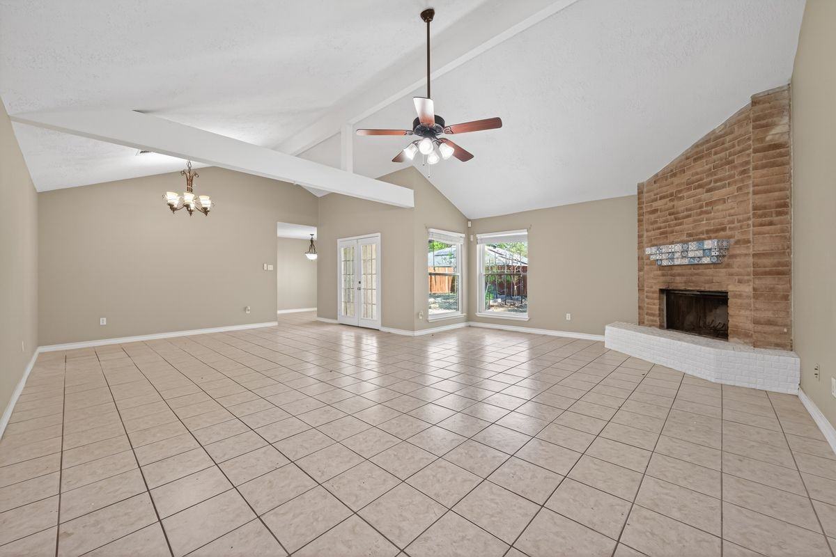 18918 Droitwich Dr - Photo 5 of 20