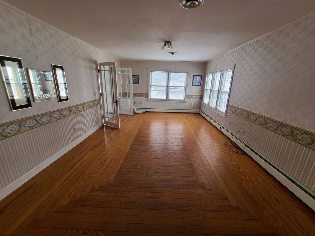 608 Water St - Photo 5 of 18