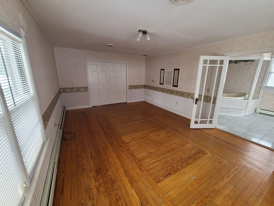 608 Water St - Photo 6 of 18