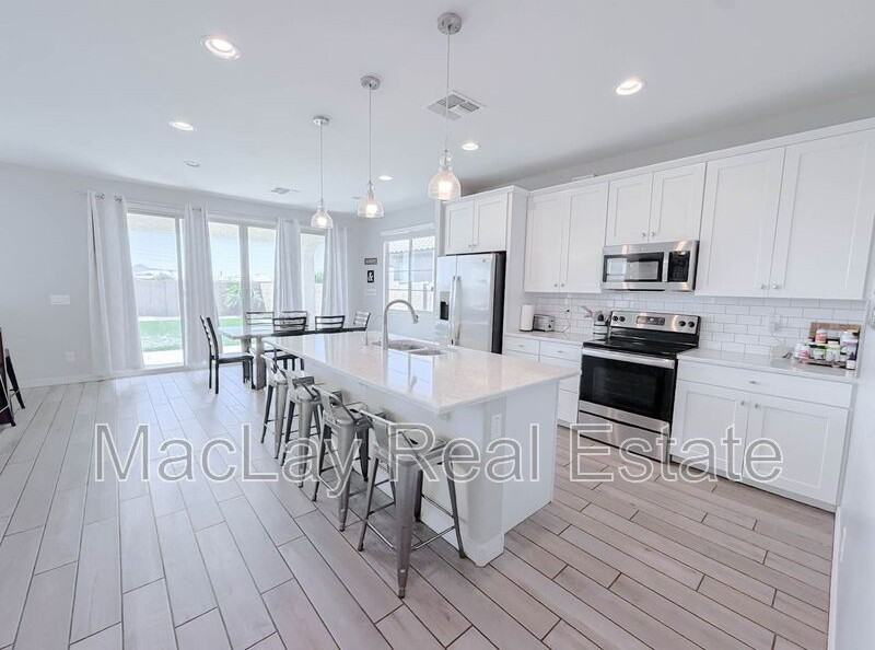 21620 S 225th Way - Photo 3 of 25