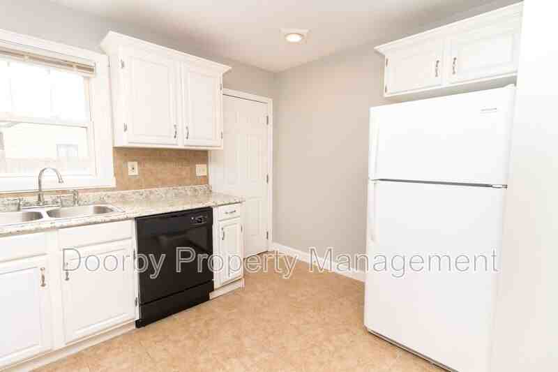 604 S Cherokee St - Photo 5 of 17