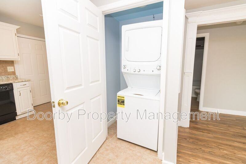 604 S Cherokee St - Photo 6 of 17