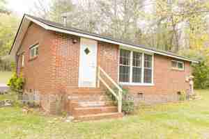 featured image of 936 Ely Rd