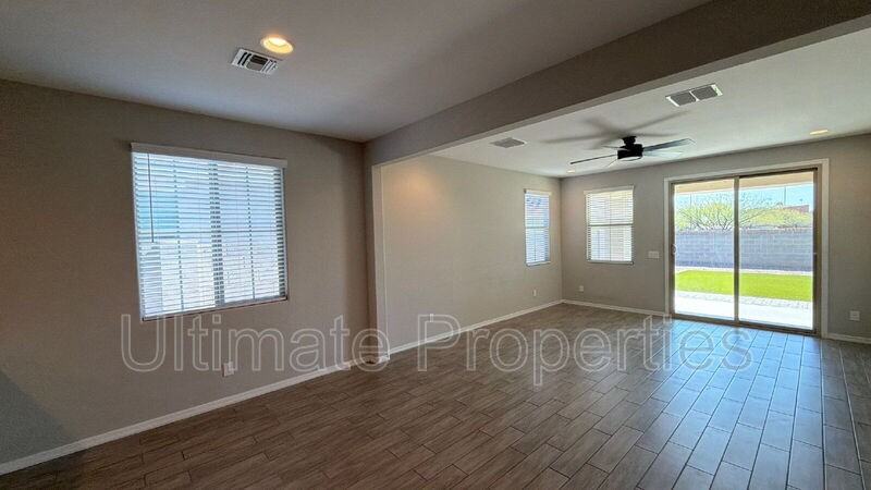 10845 W Marshall Ave - Photo 3 of 10