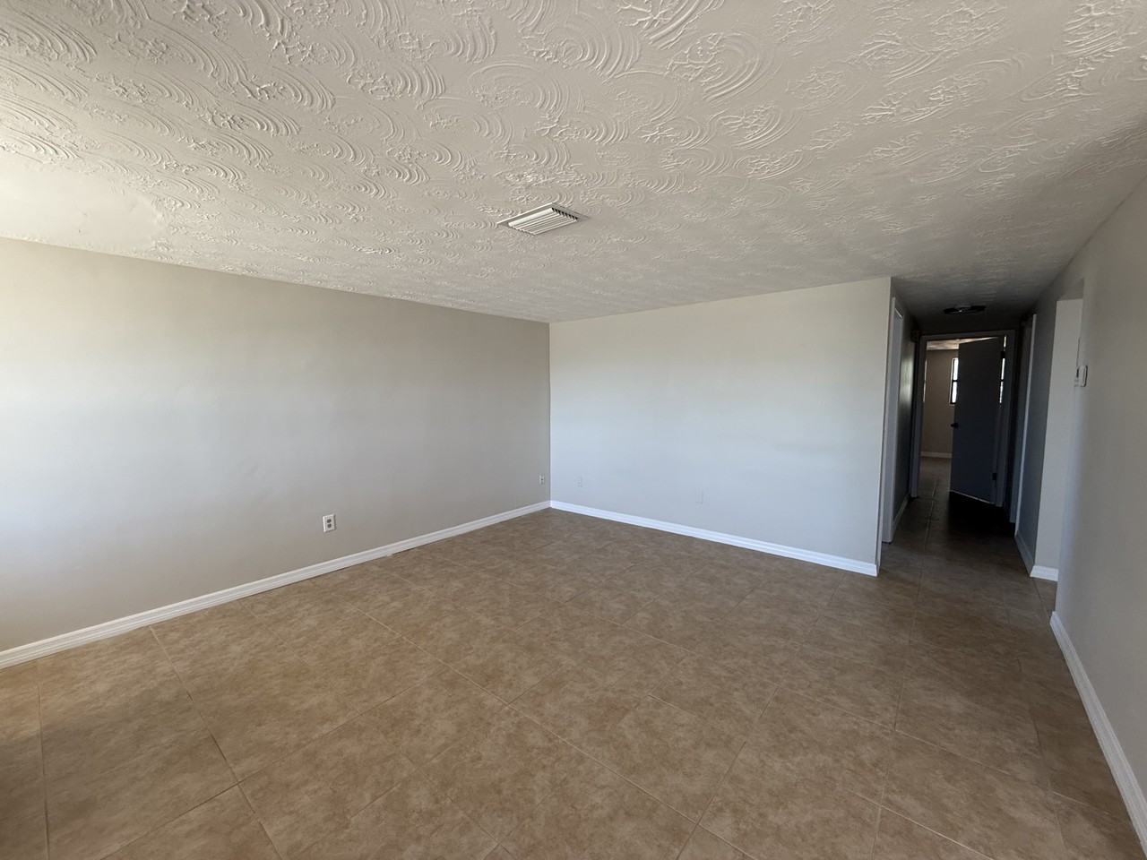 3215 Darlington Rd - Photo 3 of 20