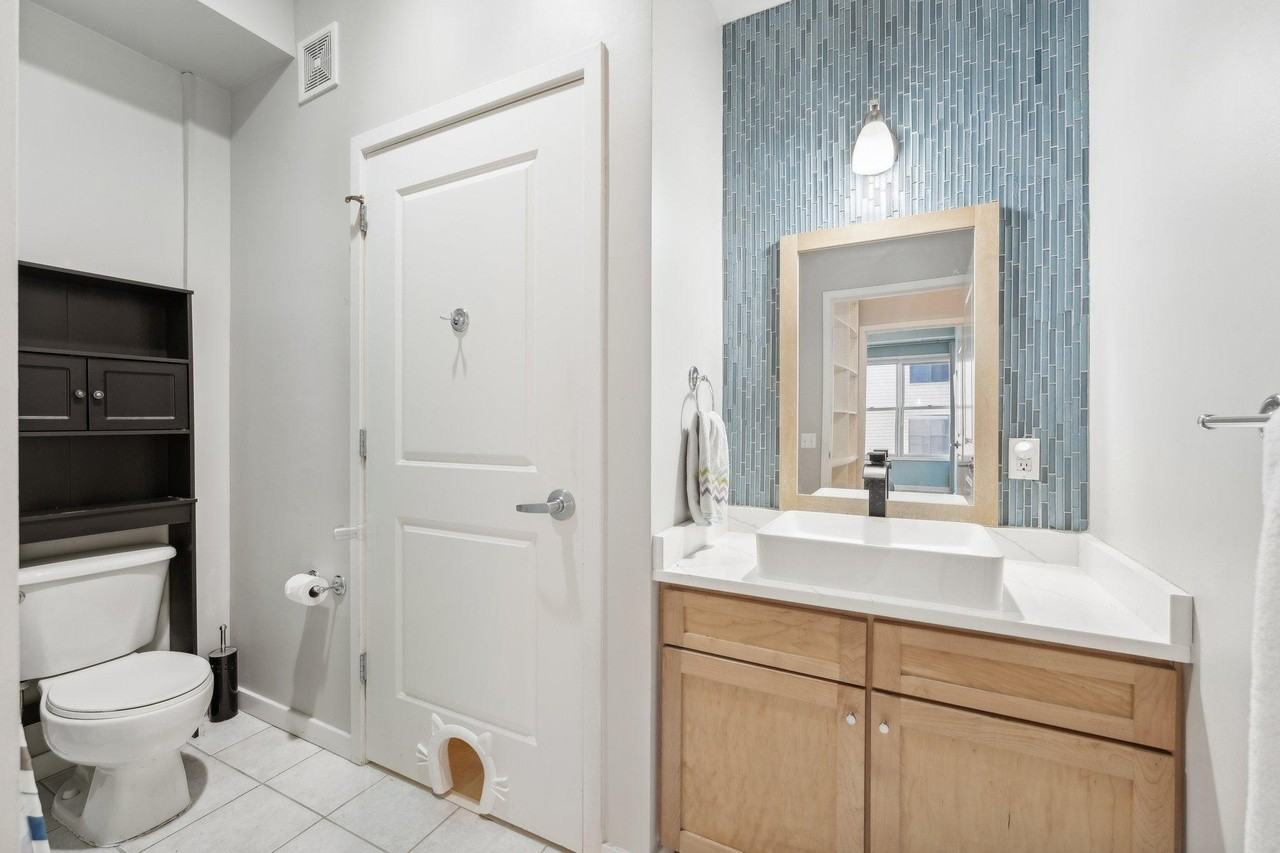 209 8th St E - Photo 6 of 25