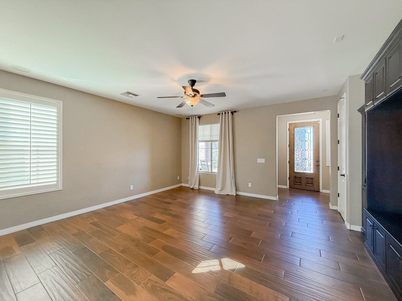 7707 S 23rd Ln - Photo 6 of 39