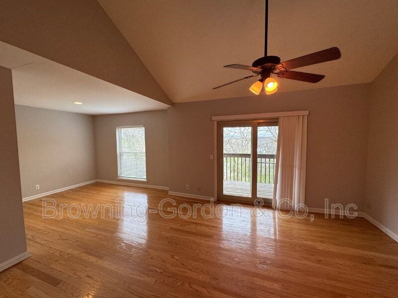 363 Summit Ridge Cir - Photo 3 of 14