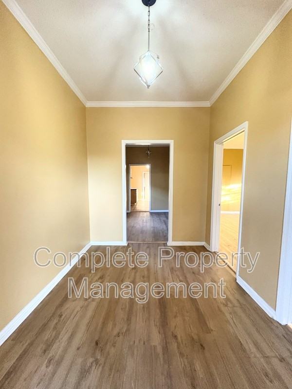 2123 Arlington Ave - Photo 4 of 16