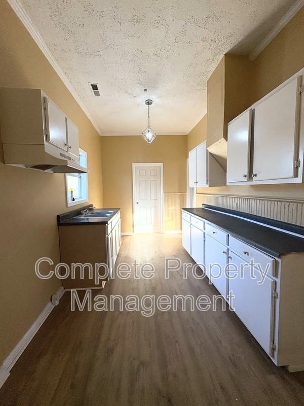 2123 Arlington Ave - Photo 6 of 16