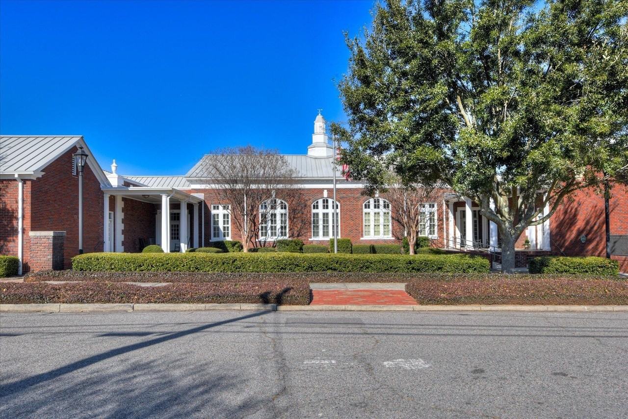 2349 Williams St #101