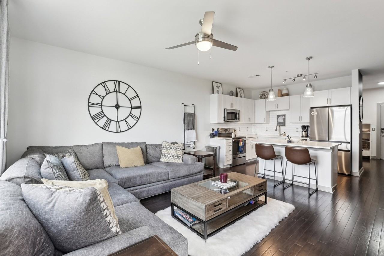 1638 54th Ave N #303 - Photo 3 of 14