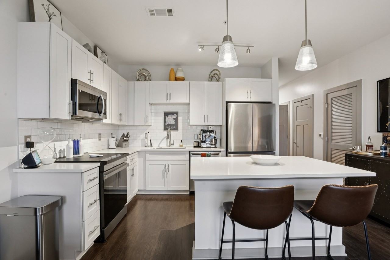 1638 54th Ave N #303 - Photo 4 of 14