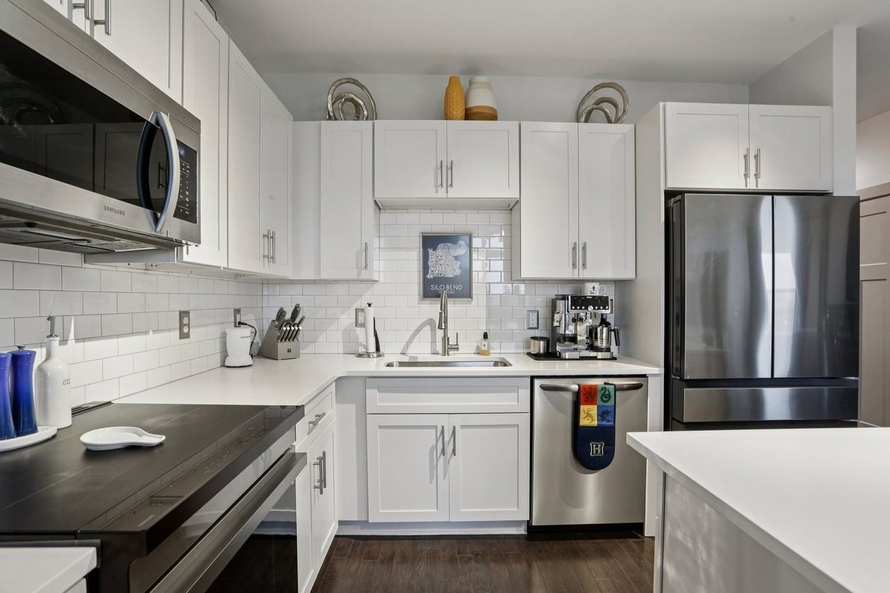 1638 54th Ave N #303 - Photo 7 of 14