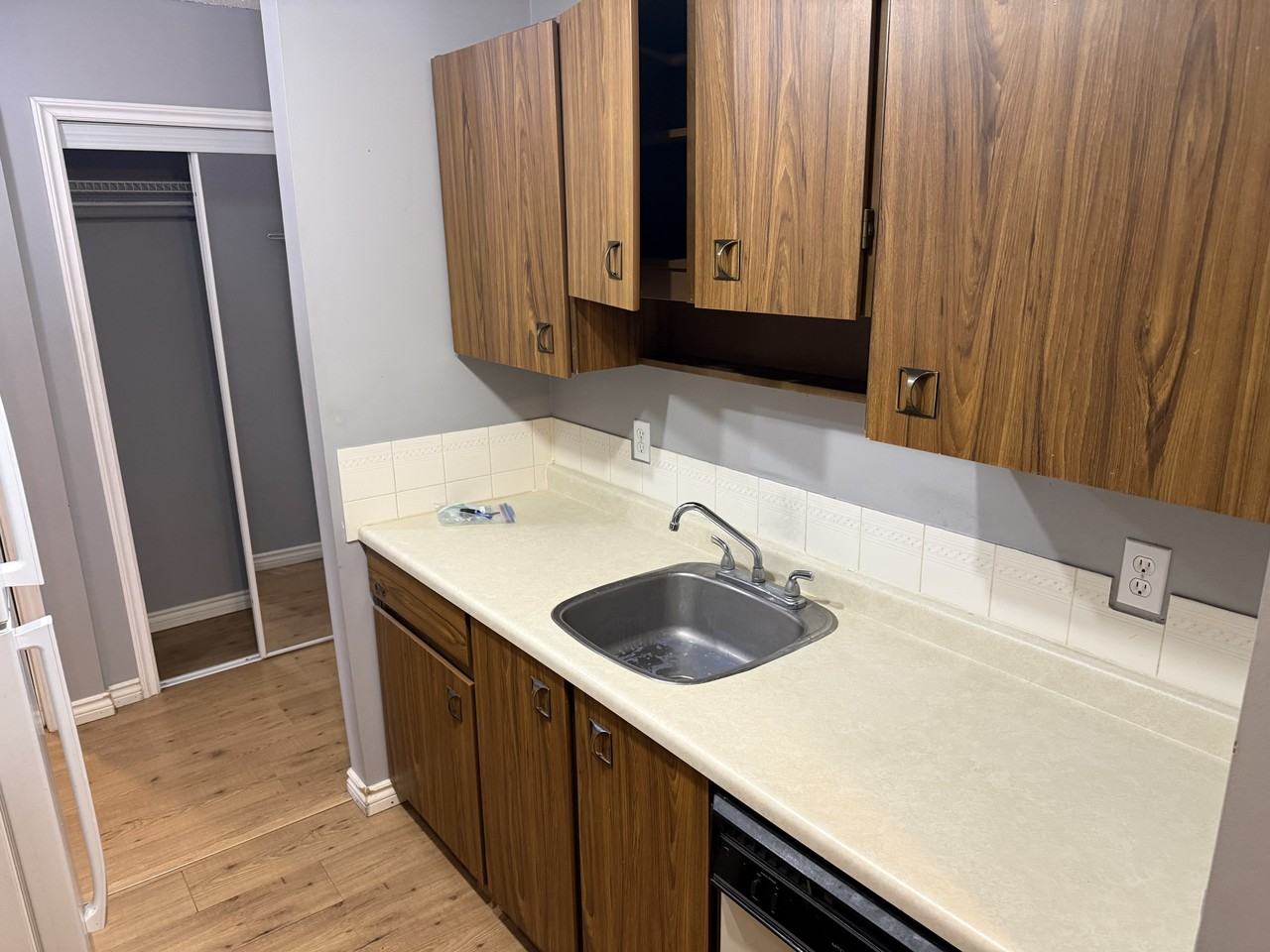 9500 156 St Nw - Photo 6 of 18