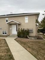 featured image of 5 Highlands Pl W