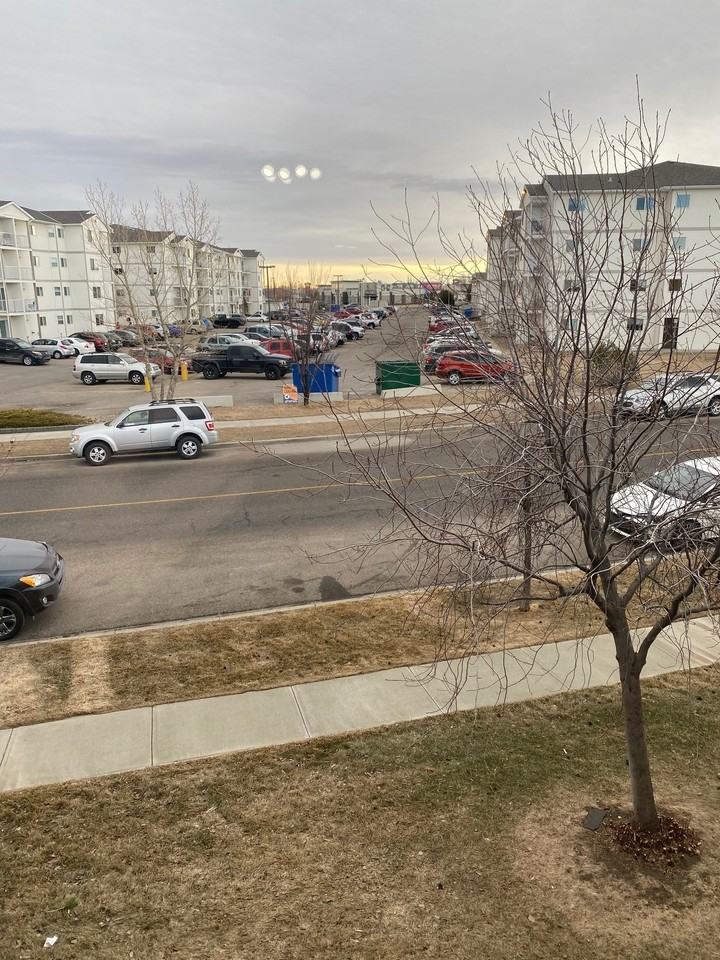 5 Highlands Pl W - Photo 2 of 13