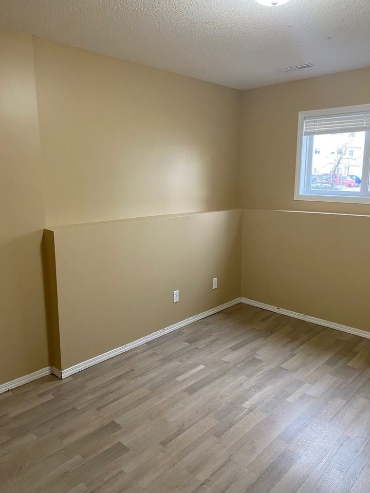 5 Highlands Pl W - Photo 4 of 13