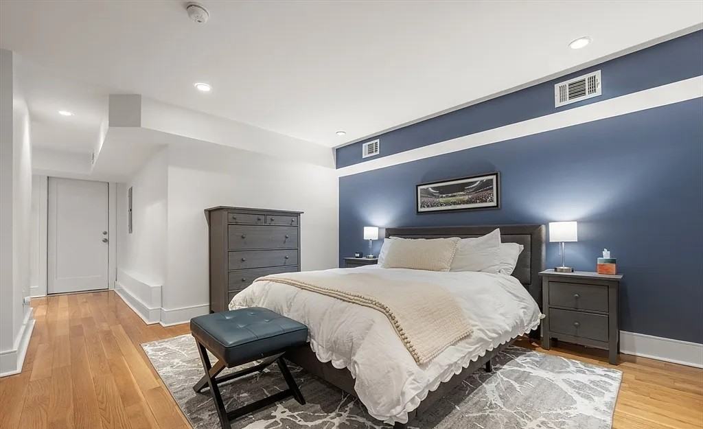 261 Marlborough St - Photo 2 of 7