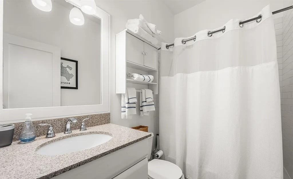 261 Marlborough St - Photo 4 of 7