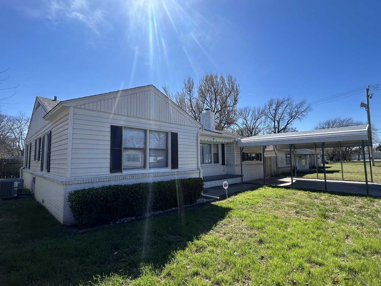 1410 E 53rd St - Photo 2 of 19