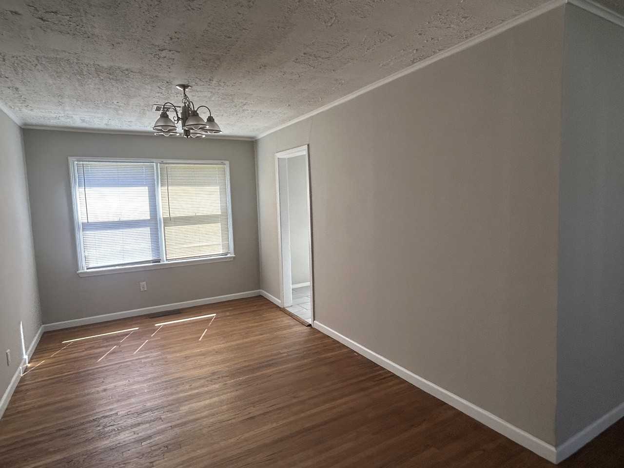 1410 E 53rd St - Photo 7 of 19