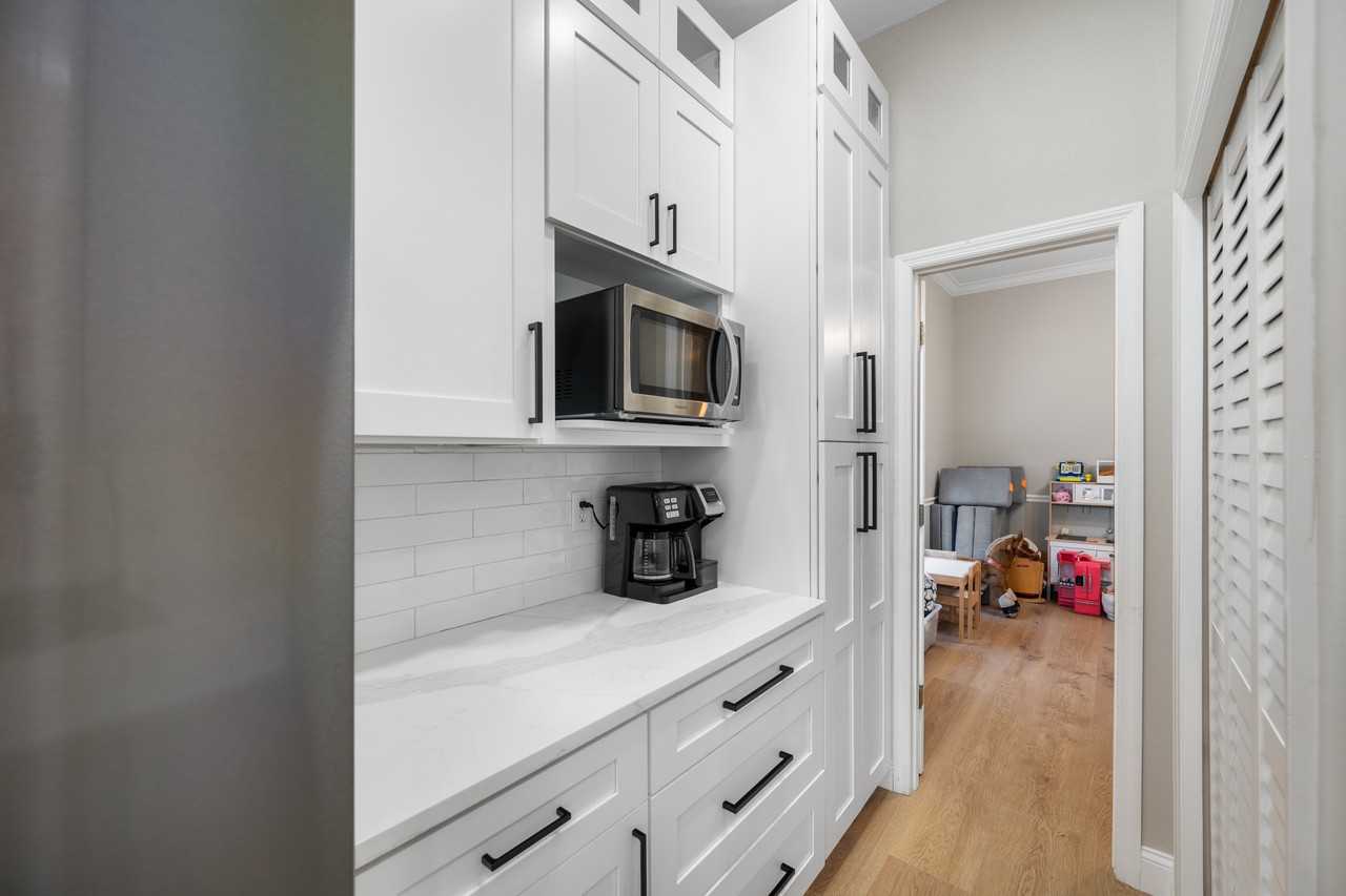 2808 Southpointe Ln - Photo 7 of 50