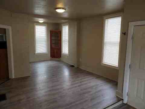 112 14Th St N - Photo 2 of 11