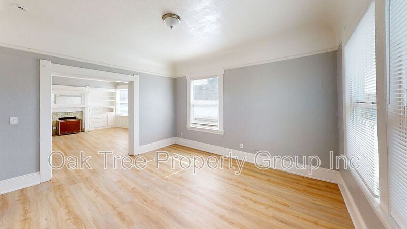 3252 Martin Luther King Jr Way - Photo 2 of 18