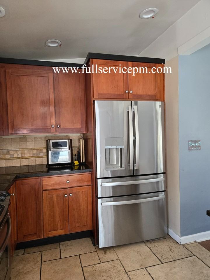 7110 191st Pl Sw - Photo 5 of 22