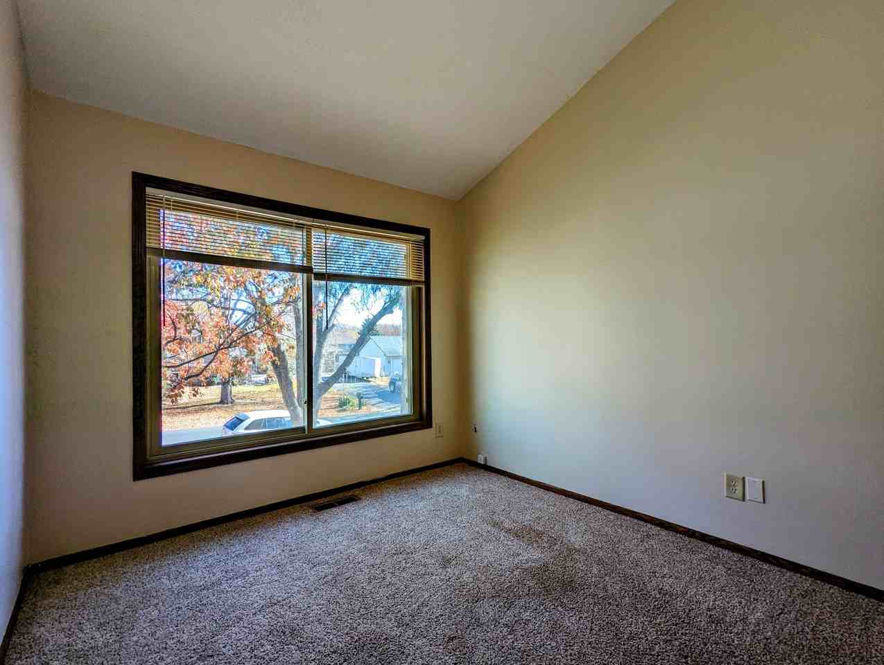 9203 Ranchview Ln N - Photo 4 of 15