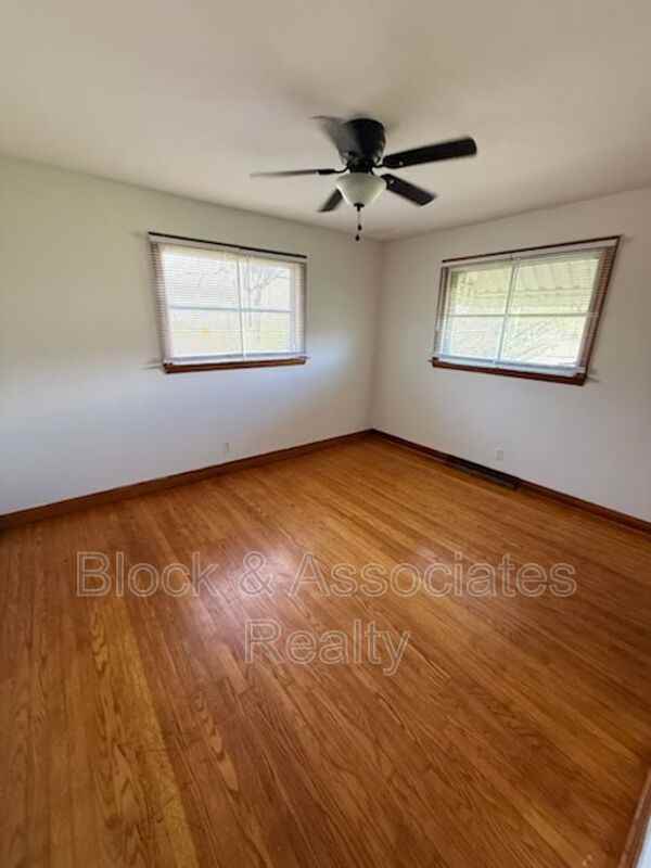 4204 Nc Highways - Photo 5 of 7