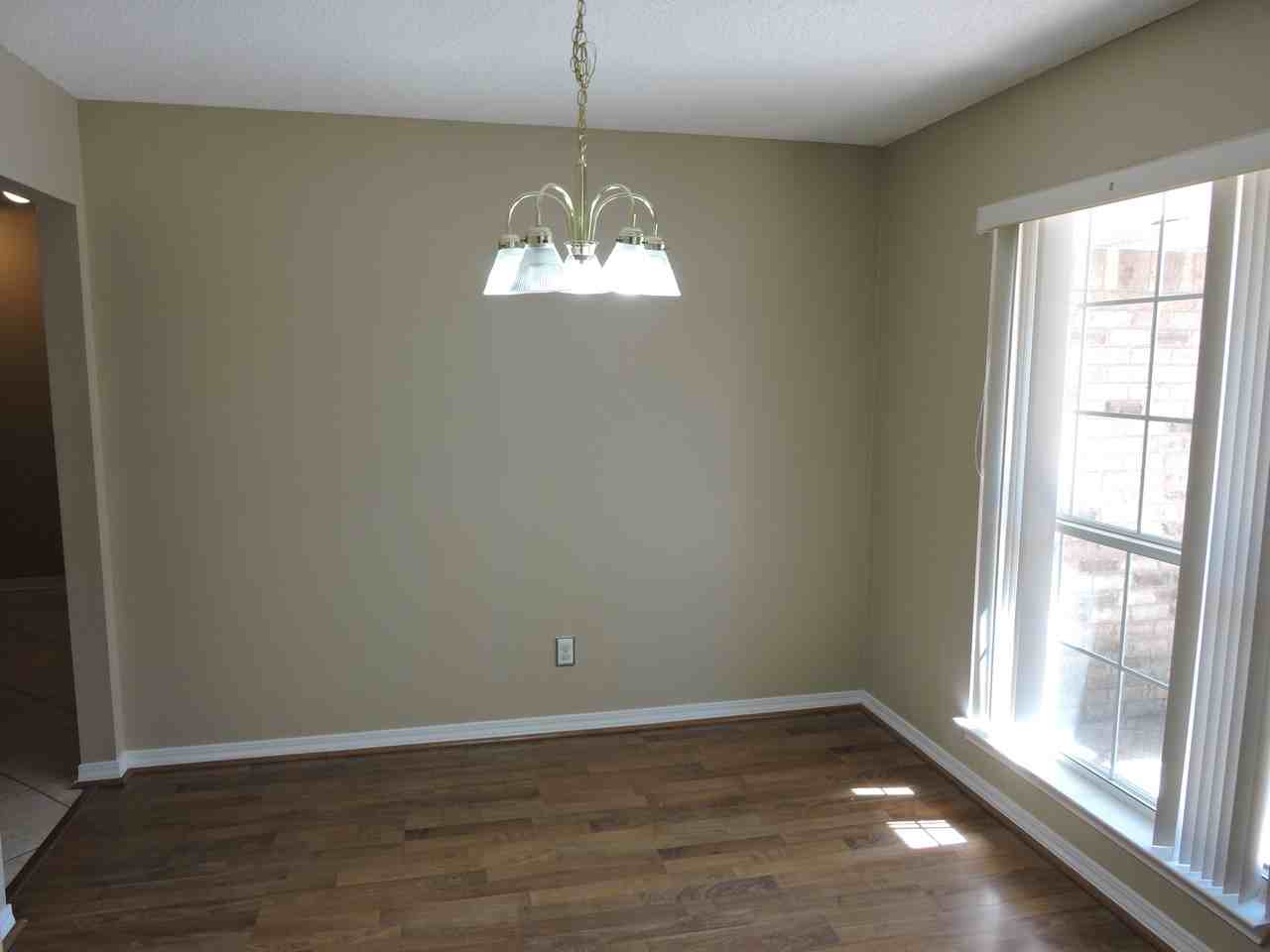 328 Riverchase Blvd - Photo 2 of 24
