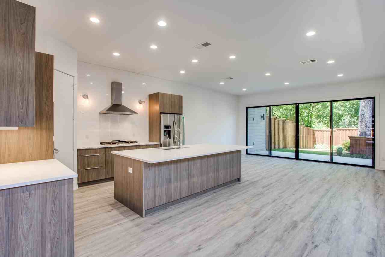 2333 Hondo Ave - Photo 5 of 12