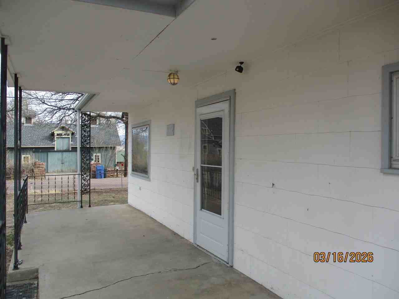 912 Grand Ave - Photo 2 of 14