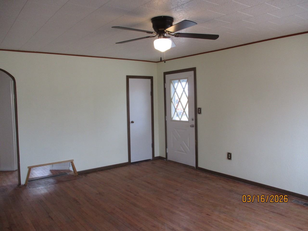 912 Grand Ave - Photo 4 of 14