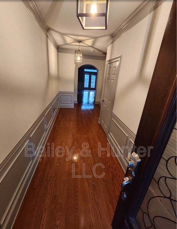 3365 Regent Pl Sw - Photo 3 of 10