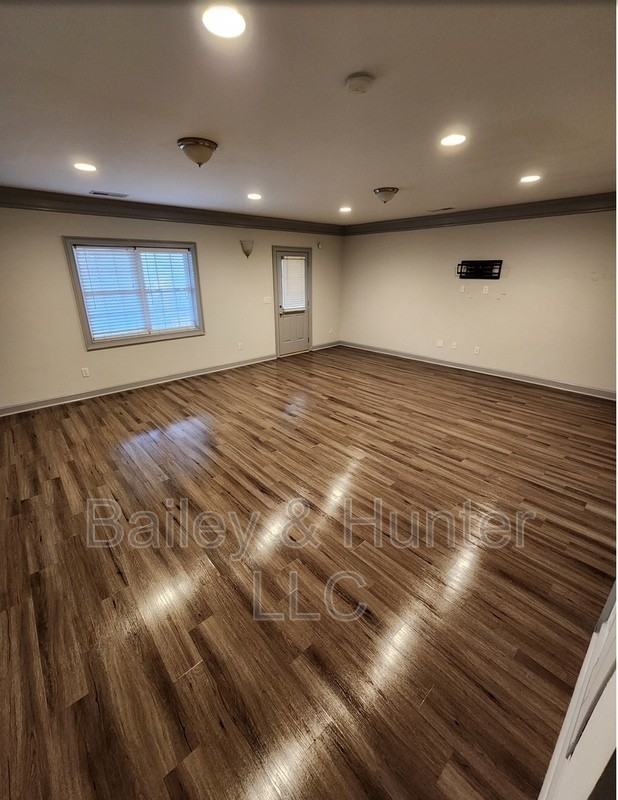 3365 Regent Pl Sw - Photo 5 of 10